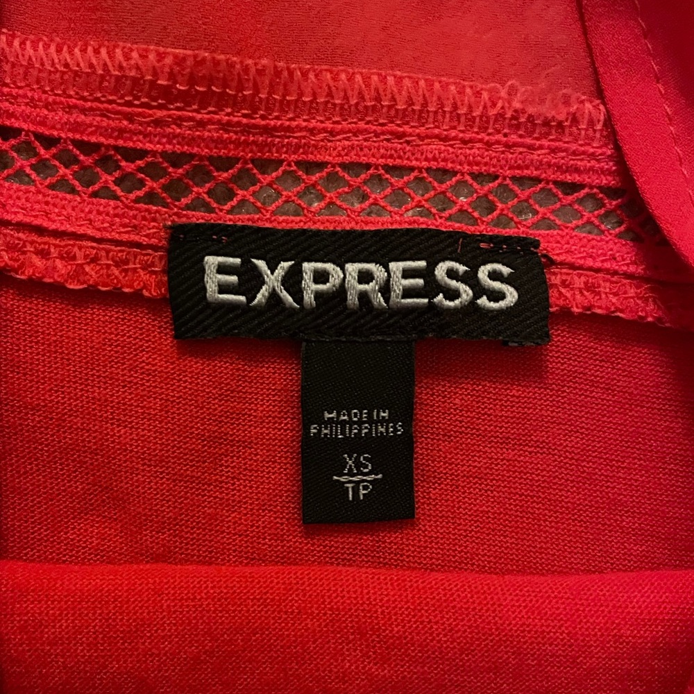 Express Tank Top - Picture 3 of 4
